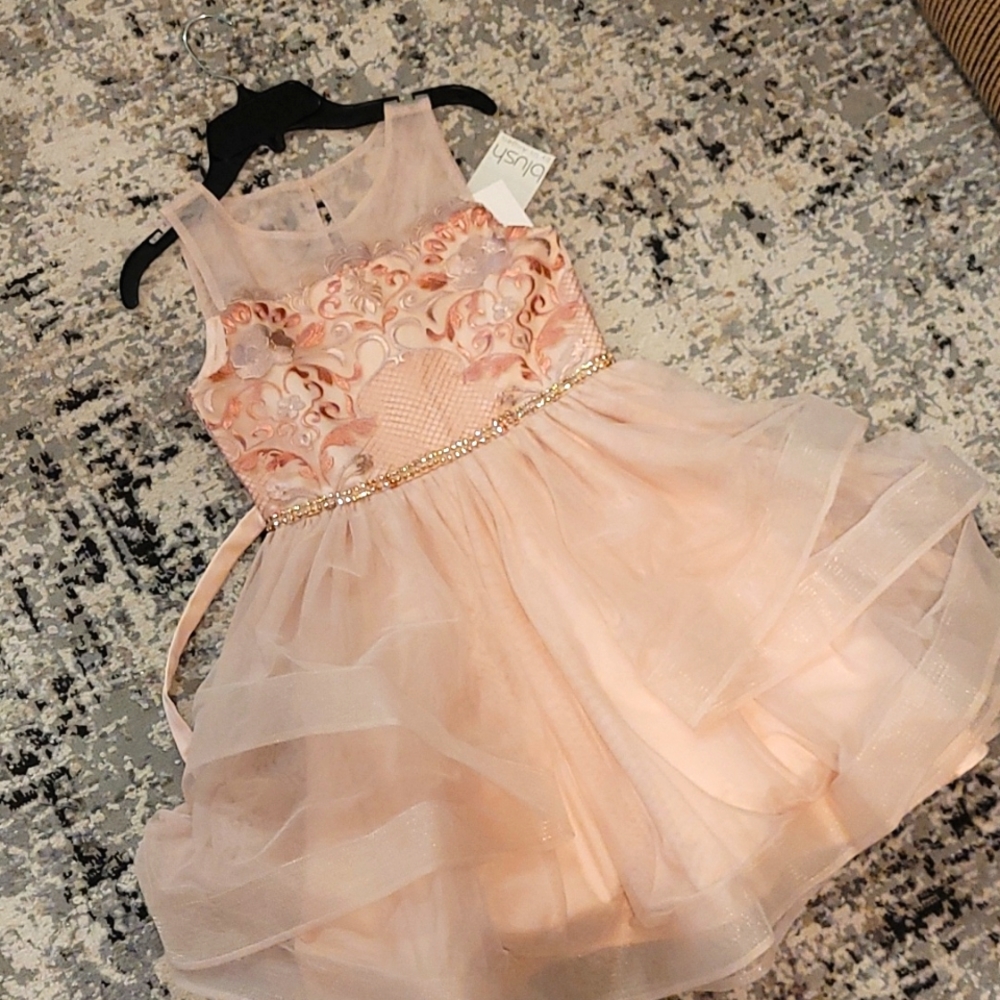 Girls dress